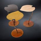navrhovat konferenční stolek ze dřeva s bázi železa Leaf Viadurini