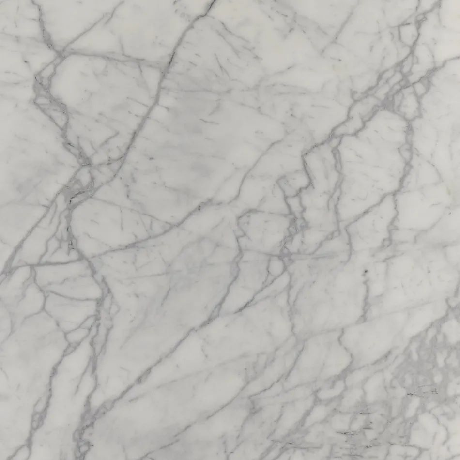 Tulipánový konferenční stolek Eero Saarinen H 41 s oválnou deskou z Carrara Statuarietto Marble Viadurini