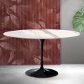 Konferenční stolek Saarinen Tulip V 41 cm z matné keramiky Florim Statuario - šarlatová