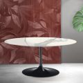 Rozkládací stůl Saarinen Tulip V 74 cm z matné keramiky Florim Statuario - šarlatová