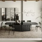 Stůl s tvarovanou skleněnou deskou a podnoží z taveného skla a kovu - Foglietto Viadurini