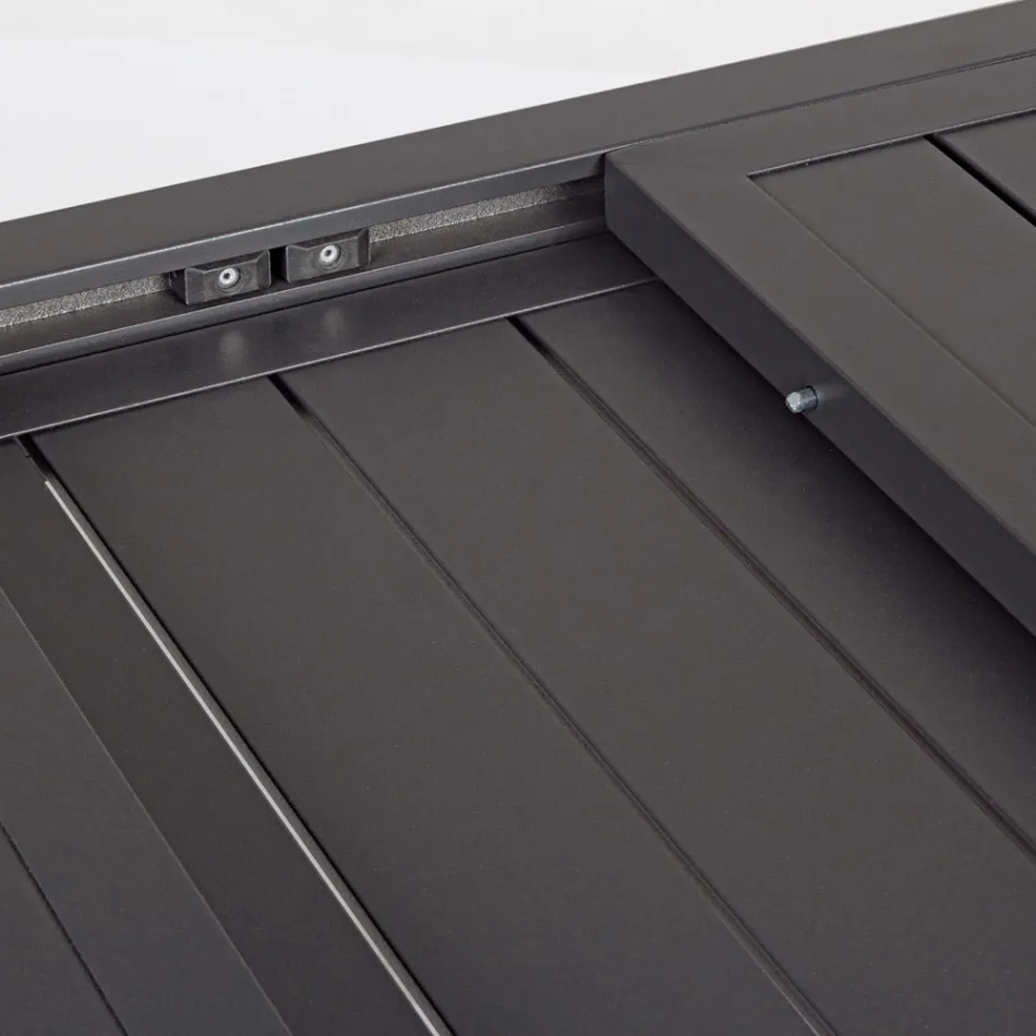 Rozkládací zahradní stůl až do 240 cm v bílé nebo tmavě hnědé barvě - Franz Viadurini