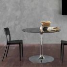 Jídelní stůl s křišťálovou deskou a pochromovanou základnou vyrobený v Itálii - Tallio Viadurini