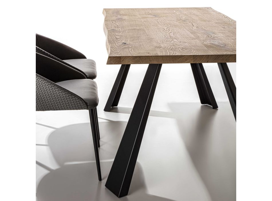 Pevná kovová základna jídelního stolu a dubová dýhovaná deska - Termoli Viadurini