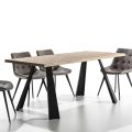 Pevná kovová základna jídelního stolu a dubová dýhovaná deska - Termoli