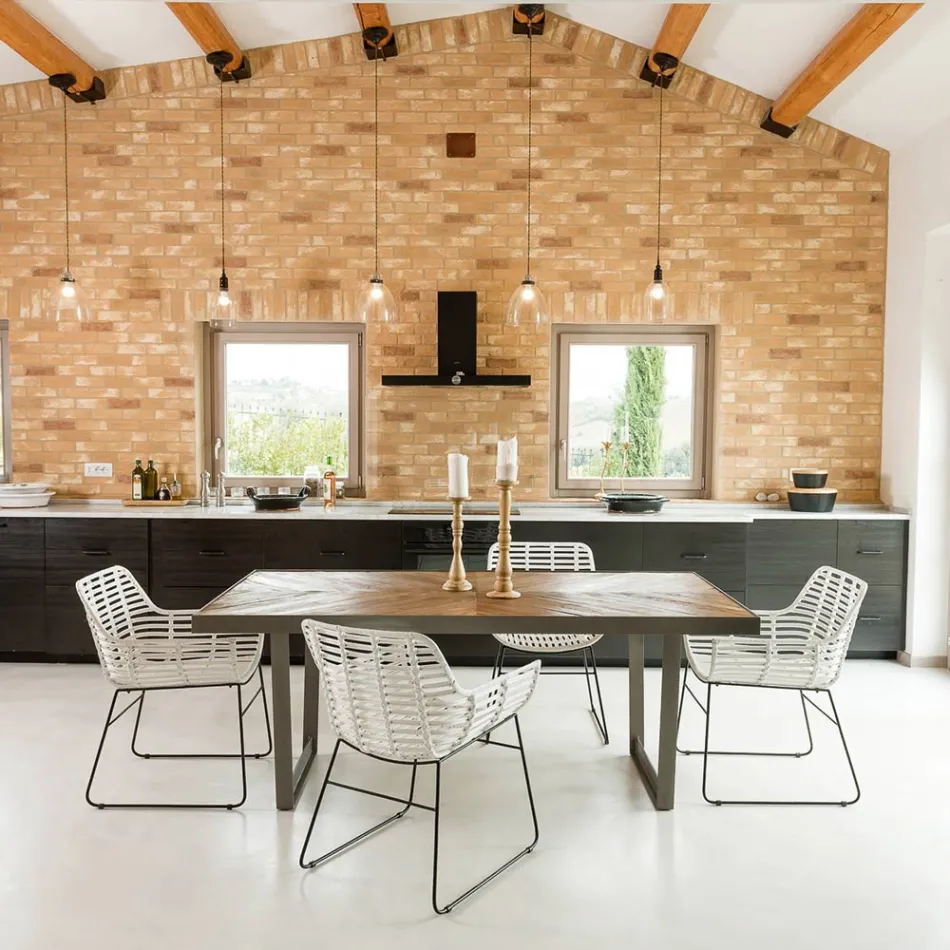 Jídelní stůl z recyklovaného tropického dřeva a kovové nohy – skluzavka Viadurini