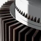 Kulatý jídelní stůl z kouřového skla s dřevěnou podnoží Made in Italy - Rondo Viadurini