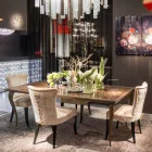 Tabulka neo-klasické s pevnou strukturou dřeva a mramorovou deskou Adam Viadurini