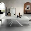 Jídelní stůl rozložitelný na 240 cm s mramorovým efektem a kovovou konstrukcí - Yvan