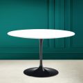 Kulatý stůl Tulipán Eero Saarinen H 73 v absolutní bílé Made in Italy - Scarlet