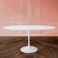 Tulip Eero Saarinen H 73 oválný rozkládací stůl z bílého tekutého laminátu - šarlatový