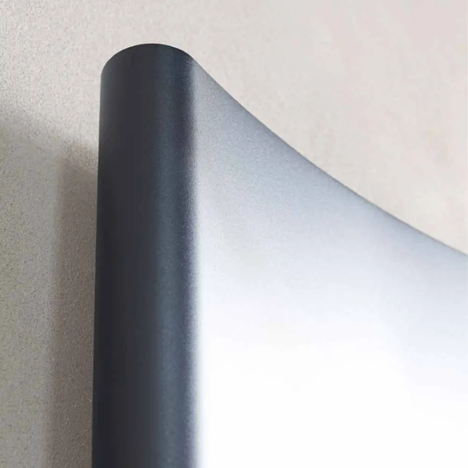 Vertikální hydraulický designový chladič z hliníku do 1061 W - ohnutý Viadurini