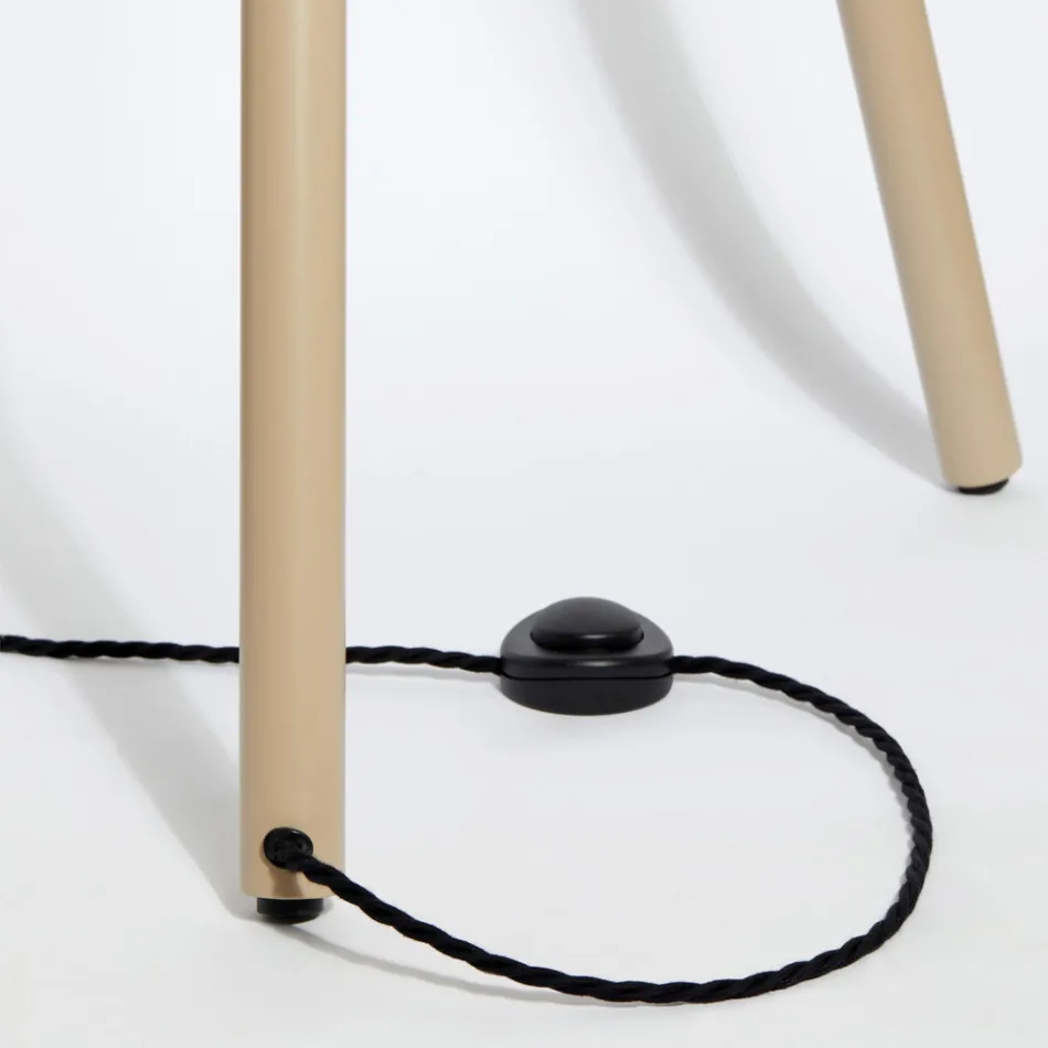 Volně stojící ocelový elektrický radiátor s nožním spínačem - stromeček Viadurini