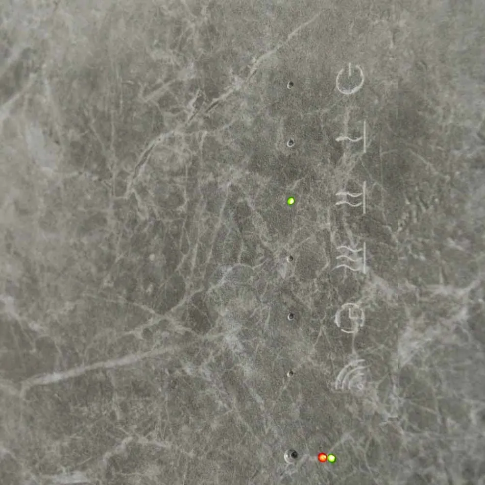 Elektrický tvrzený skleněný radiátor s povrchovou úpravou Jonny Viadurini