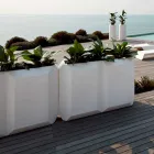 Bílá vnitřní nebo venkovní váza z plastu o 3 velikostech - Gem od Myyour Viadurini