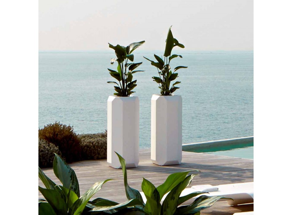 Bílá vnitřní nebo venkovní váza z plastu o 3 velikostech - Gem od Myyour