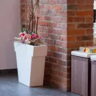 Barevná dekorativní váza Slide Moderní polyetylénová váza vyrobená v Itálii Viadurini