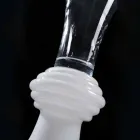 Vnitřní dekorativní skleněná váza s bílou základnou vyrobené v Itálii - Catia Viadurini