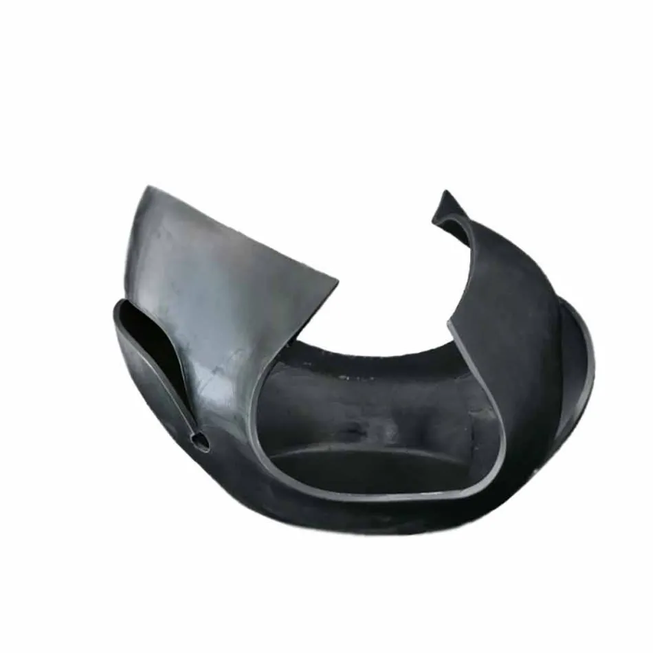 Dekorativní váza z matné nebo glazované keramiky vyrobené v Itálii - vlny Viadurini