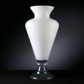 Moderní dekorativní váza z průhledného a bílého skla vyrobená v Itálii - romantická