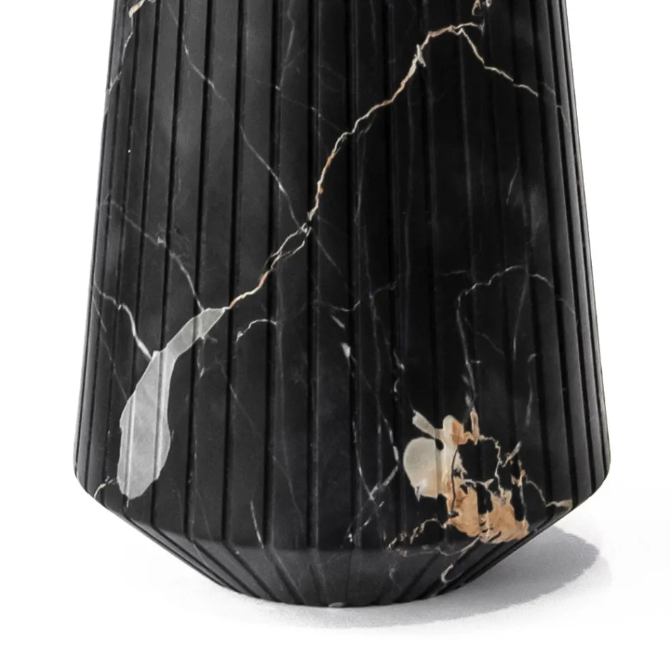 Váza z bílého carrarského mramoru nebo černého Portoro pruhovaného designu - Káhira Viadurini