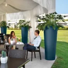 Kulatá venkovní váza z barevného polyetylenu Made in Italy - Nippon Viadurini