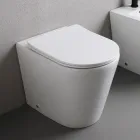 WC k zavěšení na podlahu s úzkým sedátkem s tlumeným dovíráním z bílé keramiky - Salice Viadurini