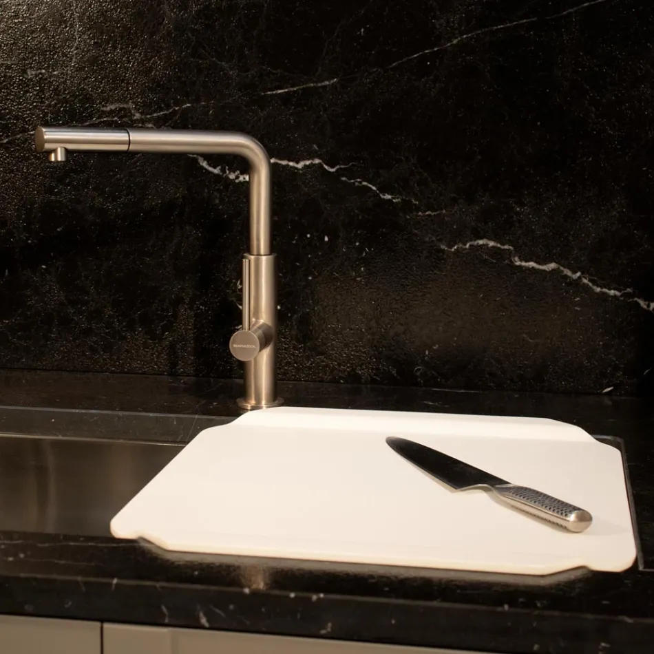 Kuchyňský talíř nebo prkénko v bílém Corianu vyrobené v Itálii - Ivanova Viadurini