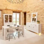 Vitrína do obývacího pokoje Sanda z masivního teakového dřeva se 4 dvířky a 3 zásuvkami Viadurini