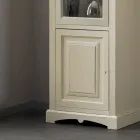 Dřevěná vitrína s povrchovou úpravou patinovaná slonová kost. Vyrobeno v Itálii - Fosta Viadurini